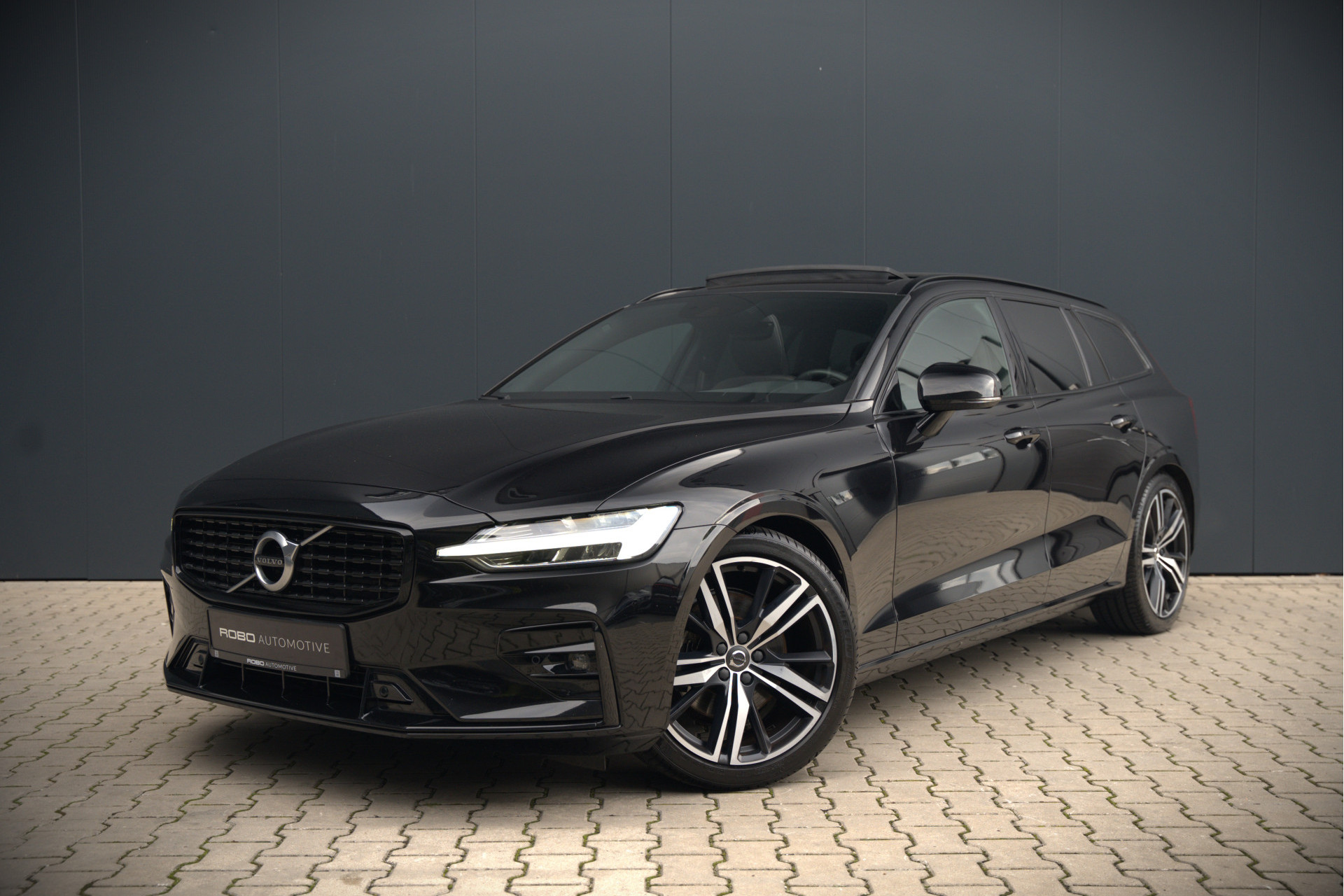 46741850-5.jpg
